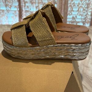 Stylish Women's Platform Sandals